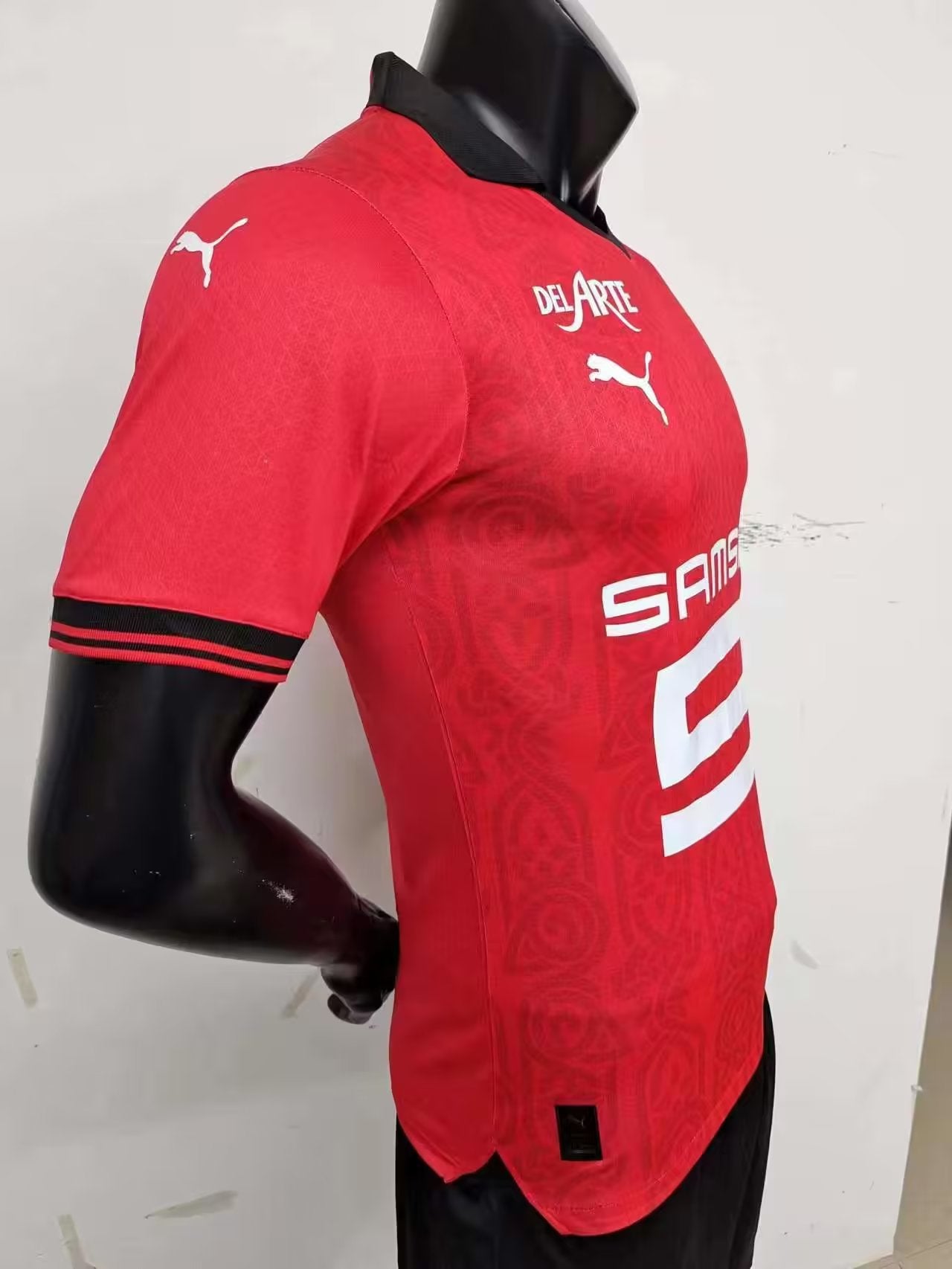 Tenue Stade Rennais - Disponible chez MBK SHOP®
