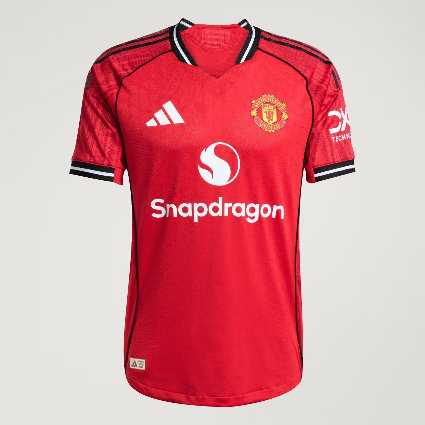 Tenue Manchester United 25/26 - Disponible chez MBK SHOP®