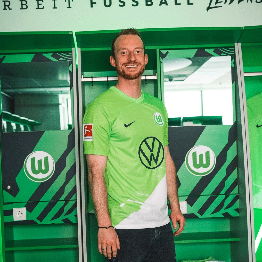 Tenue VfL Wolfsburg - Disponible chez MBK SHOP®
