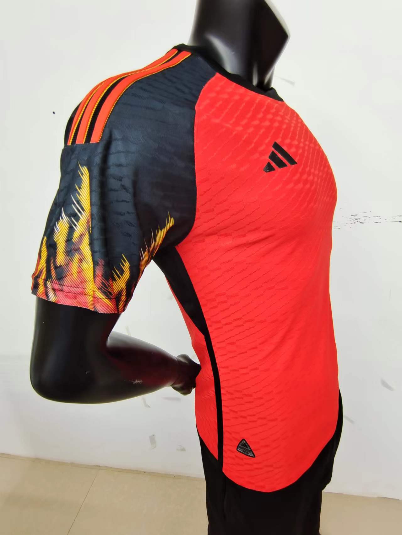 Tenue Belgique - Disponible chez MBK SHOP®