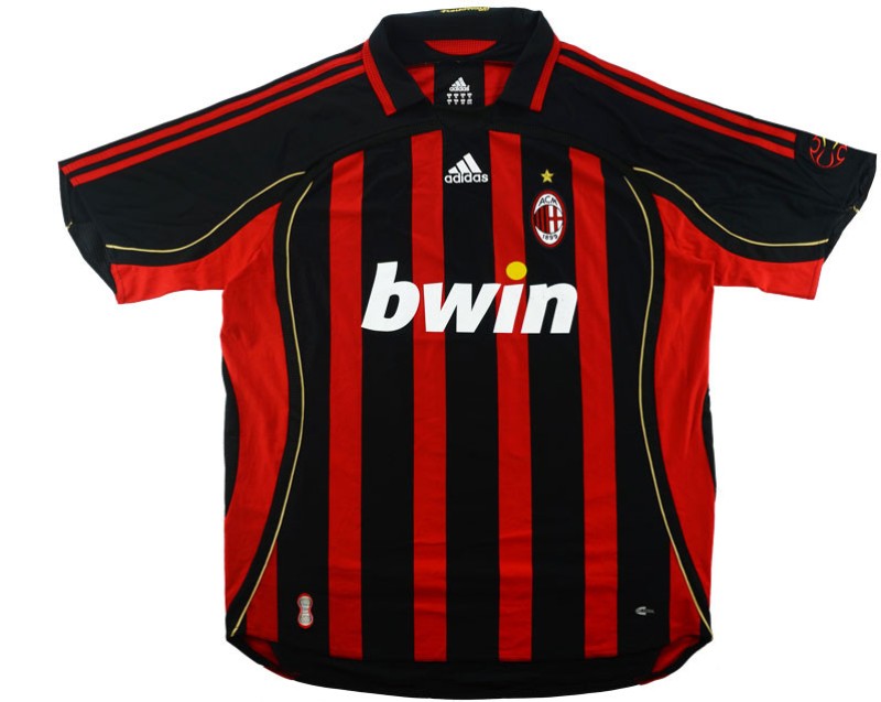 Tenue AC Milan -  Disponible chez MBK SHOP®