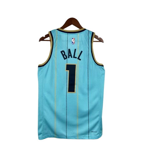 Tenue Charlotte Hornets -  Disponible chez MBK SHOP®